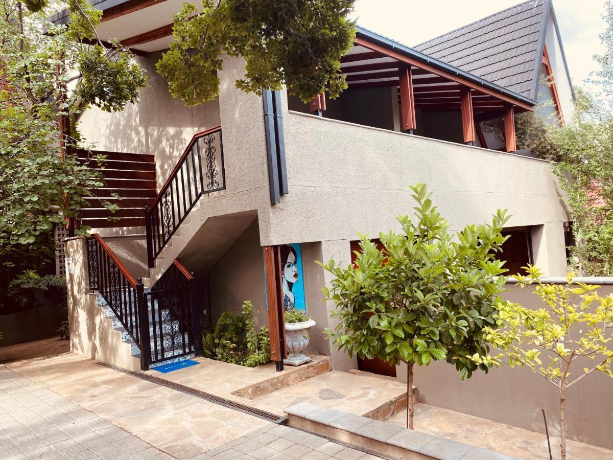 Bella Blue Guesthouse Bloemfontein Exterior foto